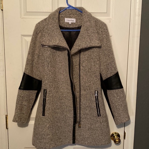 Calvin Klein Jackets & Blazers - A women’s Calvin Klein coat size medium!! Very warm and beautiful